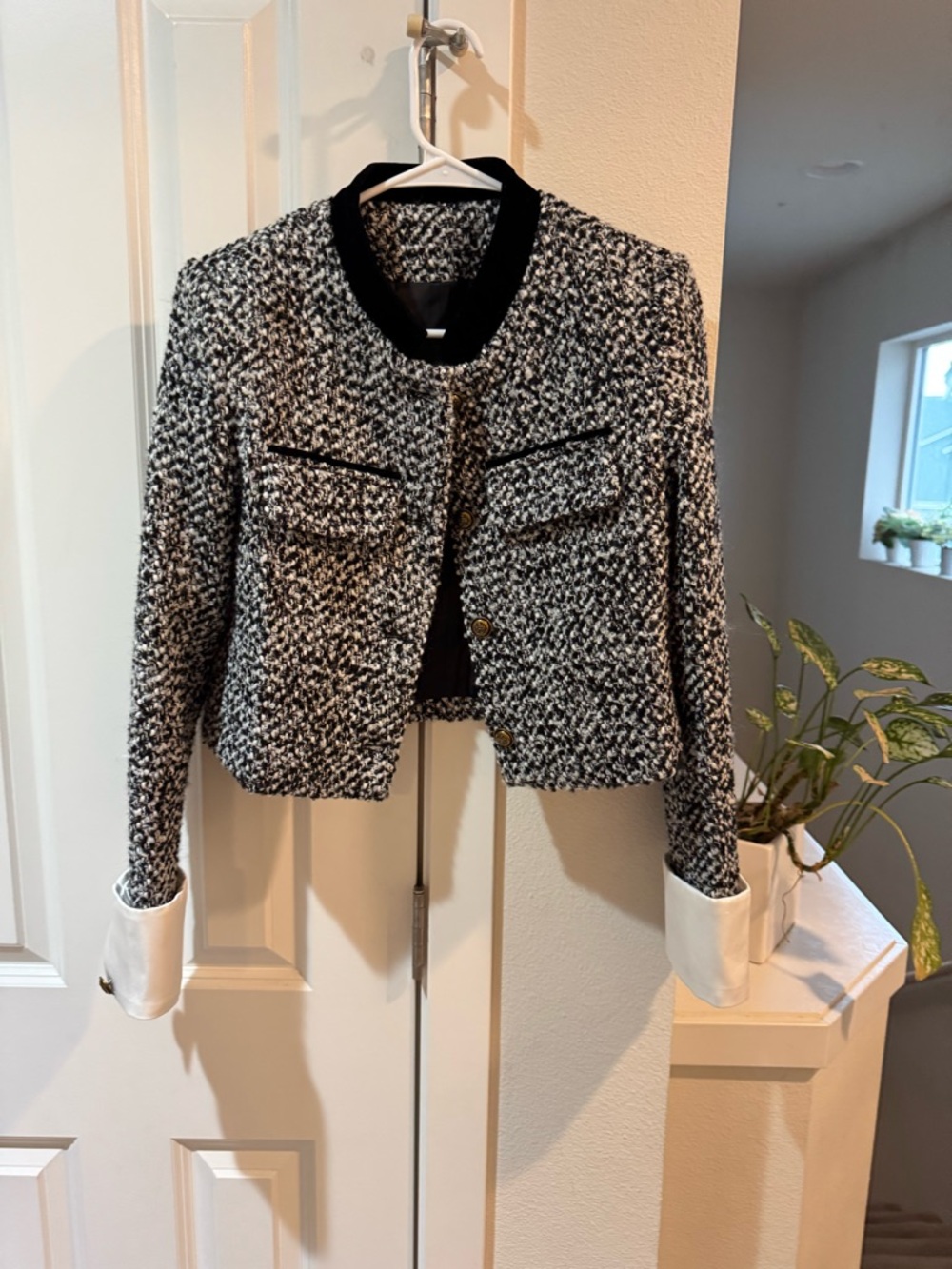 Commense Black and White Tweed Cropped Blazer